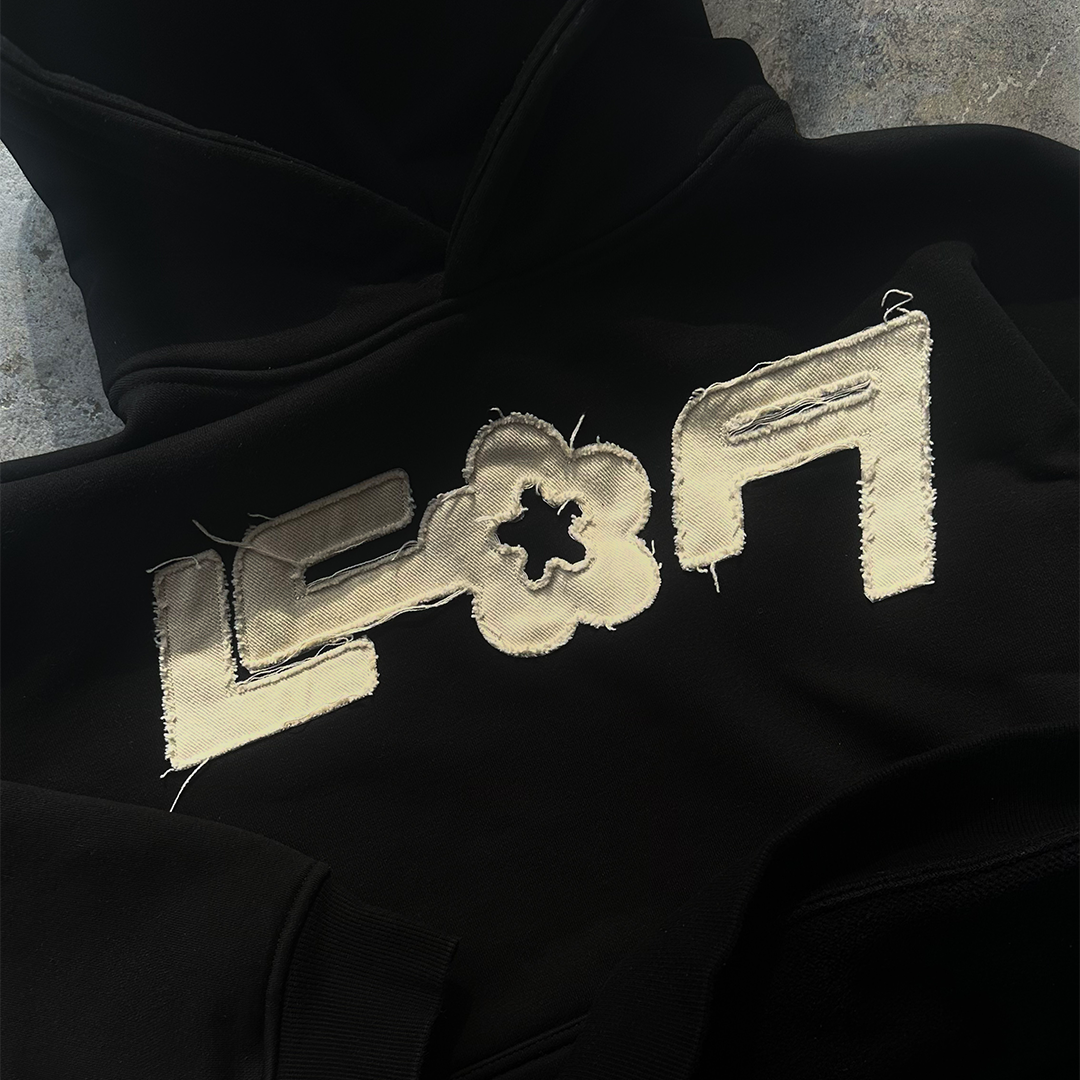 CLASSIC HOODIE
